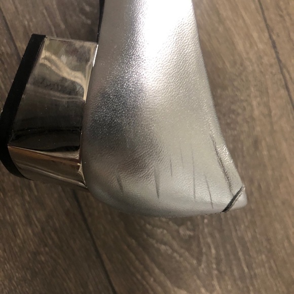[Size 36] ROGERS VIVIER Silver pump - Picture 5 of 8